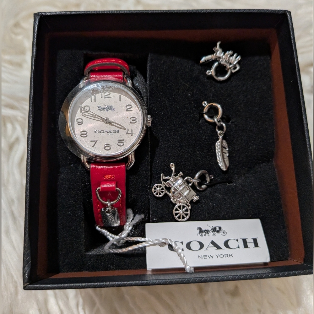 COACH
Delancey Quartz White Dial Women's Watch - Picture 8 of 16